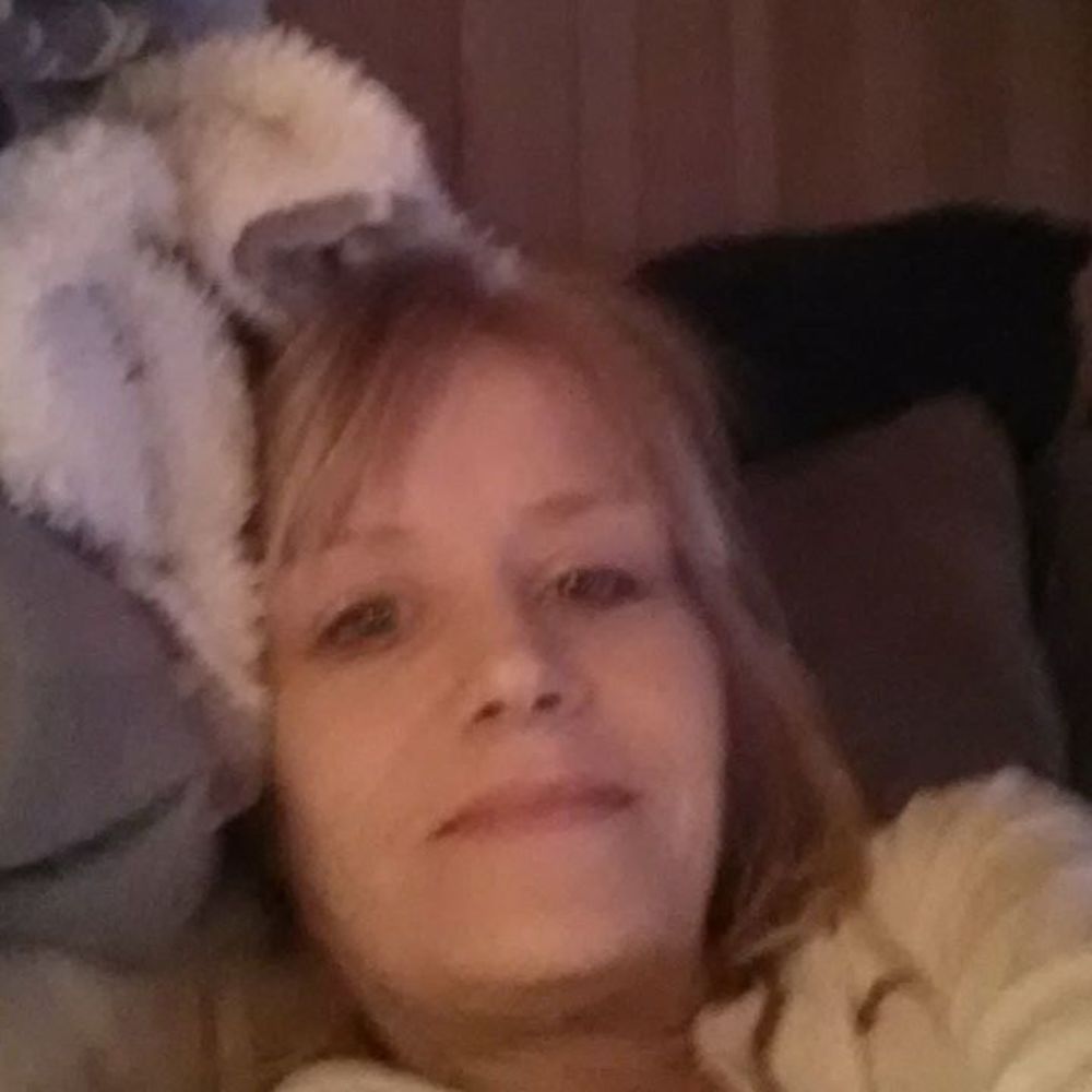 Meet your Posher, Dina